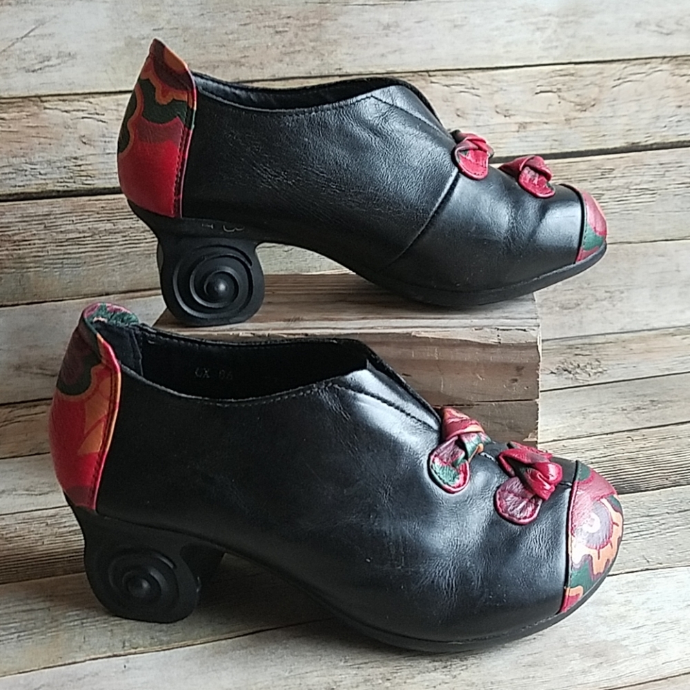 Funky Unique heel shoes dont know the brand